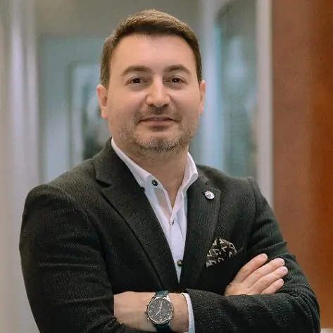 Özgeçmiş